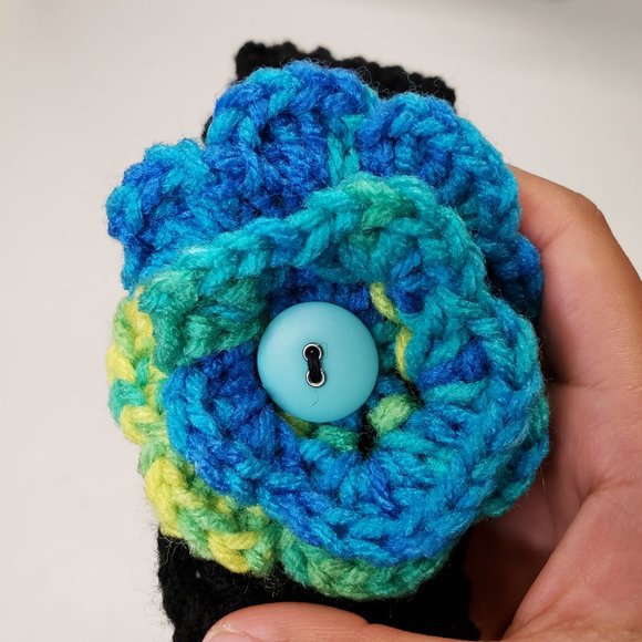 Woman's Handmade Crochet 2 Scrunchies and Headband |Multicolor & Black - Picture 3 of 10